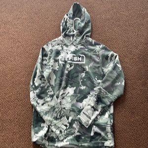 Under Armour Men’s camo sweatshirt